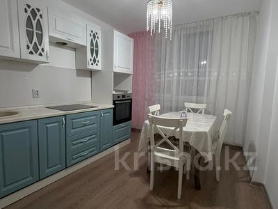 3-бөлмелі пәтер · 85 м² · 13/15 қабат, Шафика Чокина 9 — Е-20, бағасы: 350 000 ₸ в Астане, Нура р-н