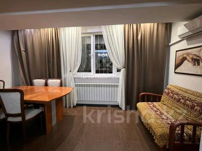 3-комнатная квартира · 104 м² · 2/5 этаж, мкр Кенсай, Жибек Жолы 47 — Район зелёный базар Жибек Жолы угол братьев Абдуллинных за 600 000 ₸ в Алматы, Медеуский р-н
