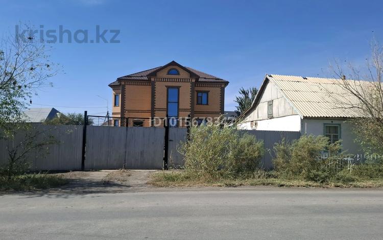 Отдельный дом · 12 комнат · 400 м² · 20 сот., Жанадилов 33 — Әйтеке би кенті за 130 млн ₸ в Казалинске — фото 2