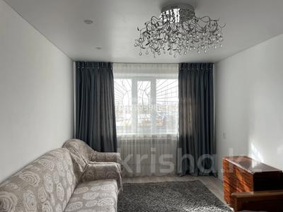 2-комнатная квартира · 56 м² · 1/9 этаж, мкр Юго-Восток, 27й микрорайон 21 — Район КарГУ за 180 000 ₸ в Караганде, Казыбек би р-н
