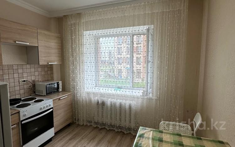 1-комнатная квартира, 39 м², 2/9 этаж, E 246 9 — КАЗГЮА за 17.5 млн 〒 в Астане, Есильский р-н — фото 2