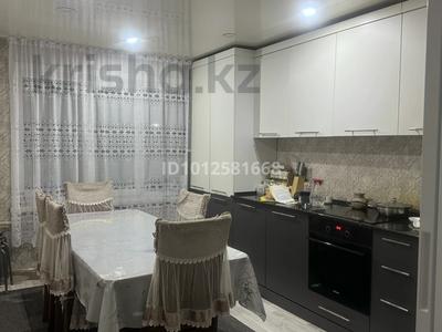 3-комнатная квартира · 80 м² · 1/5 этаж, Сатпаева11 за 240 000 ₸ в Усть-Каменогорске, Ульбинский