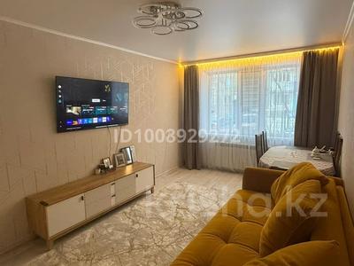 2-комнатная квартира · 44 м² · 1/5 этаж, Пришахтинск, металлистов 26 за 12 млн 〒 в Караганде, Алихана Бокейханова р-н