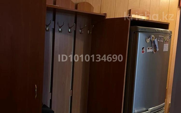 3-комнатная квартира · 48.4 м² · 4/5 этаж, мкр 5 Есет батыра 105 к1 за 15 млн ₸ в Актобе — фото 2