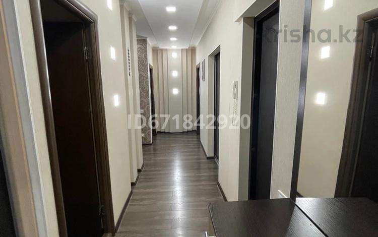 4-комнатная квартира · 90 м² · 4/5 этаж, 15-й мкр 5 за 29.5 млн ₸ в Актау — фото 14