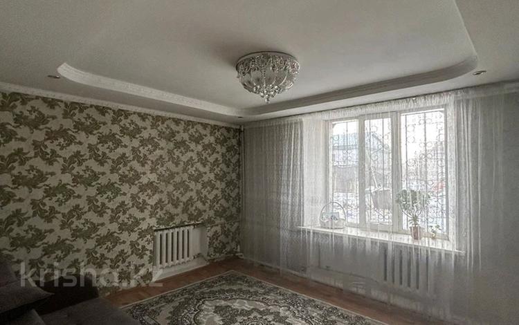 3-комнатная квартира, 57.6 м², 1/3 этаж, Сатпаева за ~ 17 млн 〒 в Семее — фото 2