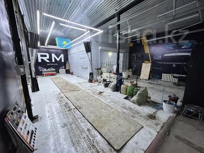 Свободное назначение, склады, азс, автосервисы и автомойки · 60 м² за 400 000 ₸ в Астане, Есильский р-н