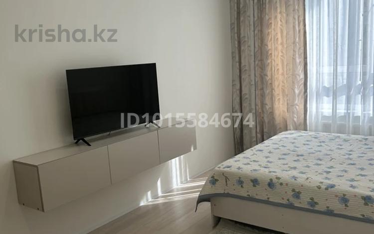1-комнатная квартира · 37 м² · 6/12 этаж, Толе Би 290/1 — Толе би- Тлендиева за 350 000 ₸ в Алматы, Алмалинский р-н — фото 2