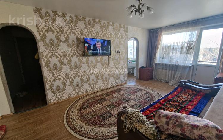 3-комнатная квартира, 58 м², 5/5 этаж, Кашаубаева 7а за 15 млн 〒 в Семее — фото 2