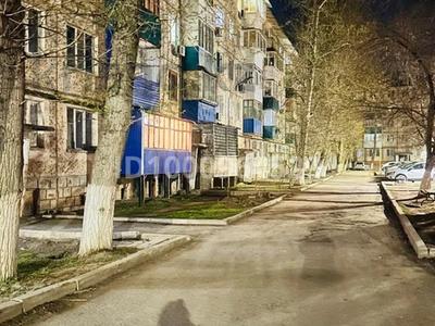 Пәтерлер в Западно-Казахстанской обл.: 2-бөлмелі пәтер · 45 м² · 3/5 қабат, Урдинская 2/2, бағасы: 14 млн 〒 2-бөлмелі пәтер · 45 м² · 3/5 қабат, Урдинская 2/2, бағасы: 14 млн 〒 в Уральске