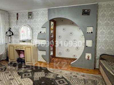 2-комнатная квартира · 43.5 м² · 2/5 этаж, Мануильского 17 — Мануильского Дружбы за 9 млн ₸ в Караганде, Алихана Бокейханова р-н