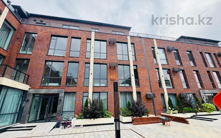 6-комнатная квартира · 520 м² · 1/3 этаж, Керей-Жанибек хандар 87/2 за 250 млн 〒 в Алматы, Медеуский р-н — фото 12