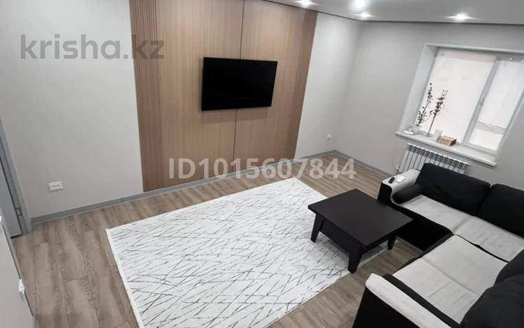2-комнатная квартира · 77.2 м² · 5/5 этаж, мкр. Алтын орда — возле нового стадиона и драмтеатра. за 27 млн ₸ в Актобе — фото 2