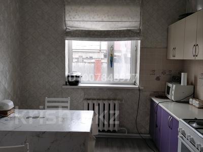 Отдельный дом · 4 комнаты · 140 м² · 6 сот., Молдагулова 58/Е — Возле Колледжа СПТУ за 35 млн 〒 в Узынагаш