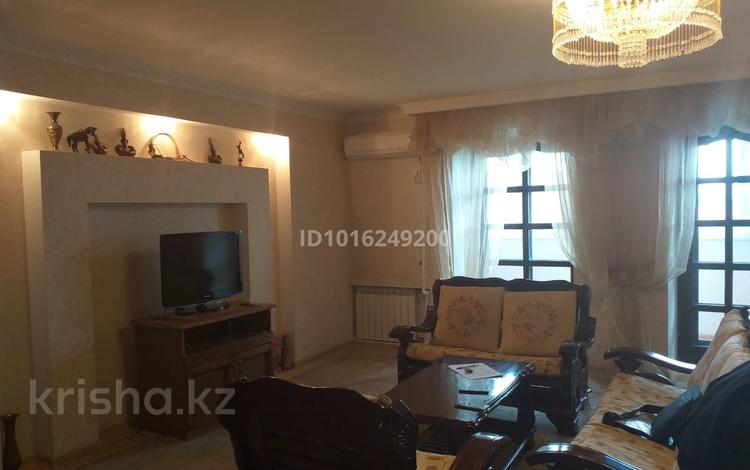 4-комнатная квартира · 120 м² · 7/9 этаж, мкр 5 61 — Мадениет за 300 000 ₸ в Актобе — фото 2