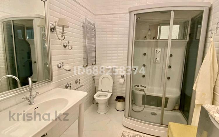 2-комнатная квартира · 106 м² · 1/5 этаж, Калдаякова 2 за 400 000 ₸ в Астане, Алматы р-н — фото 2