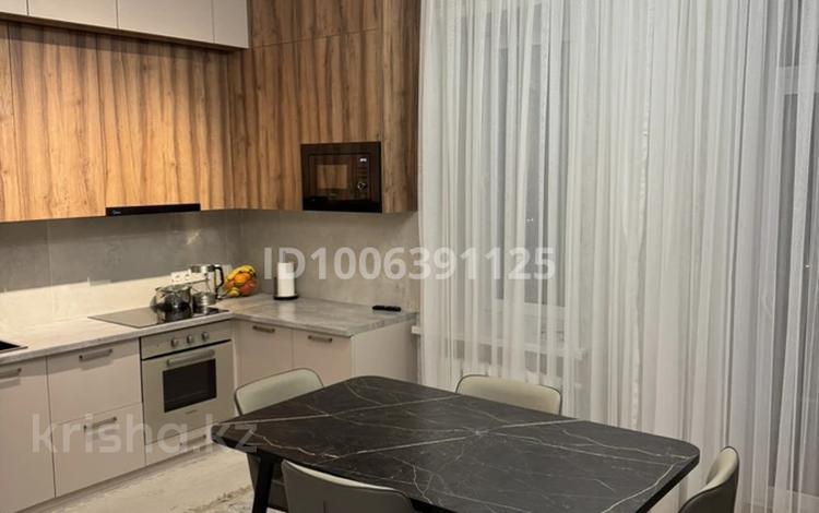 2-комнатная квартира · 70 м² · 8/8 этаж, Достык 1 за 65 млн ₸ в Астане, Есильский р-н — фото 2