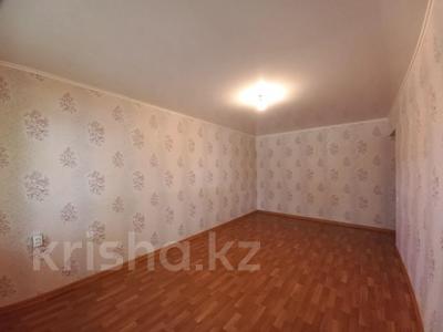 1-комнатная квартира, 32 м², 1/5 этаж, пр. Республики за 5.4 млн 〒 в Темиртау