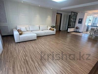 4-комнатная квартира · 160 м², Кошкарбаева 8 — Интерфуд за 800 000 〒 в Астане