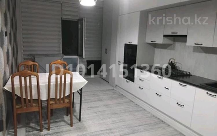 3-комнатная квартира · 89 м² · 2/3 этаж, Есенберлина 1 за 290 000 ₸ в Уральске — фото 18