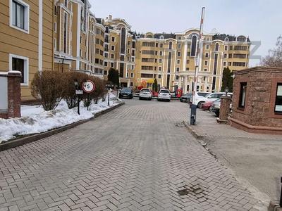 2-комнатная квартира, 66 м², 1/6 этаж, мкр Самал-3, Кажымукана 37 за 92.5 млн 〒 в Алматы, Медеуский р-н