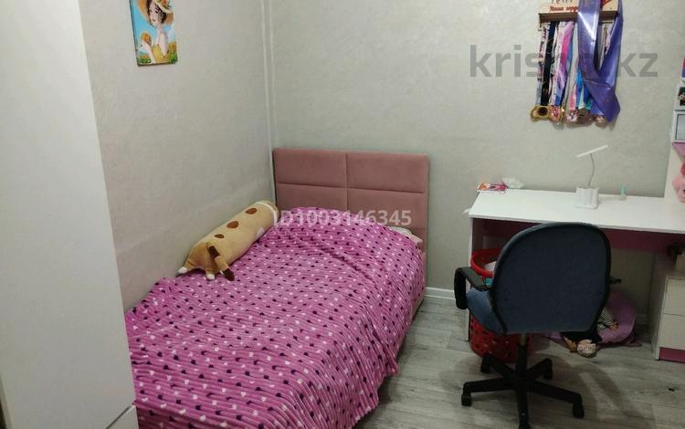 4-комнатная квартира · 62 м² · 4/5 этаж, мкр Юго-Восток, мкр Юго-Восток, 29й микрорайон — университетская-муканова за 23 млн 〒 в Караганде, Казыбек би р-н — фото 2