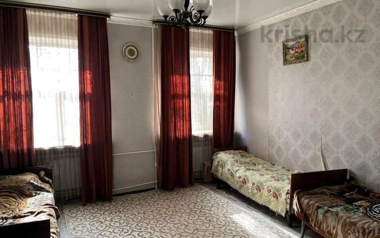 3-комнатная квартира · 55.5 м² · 1/2 этаж, мкр Новый Город, Мустафина за 15.4 млн ₸ в Караганде, Казыбек би р-н — фото 2