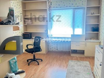 3-бөлмелі пәтер · 104 м² · 15/18 қабат, Кенен Азербаев 47, бағасы: 49.9 млн ₸ в Астане, Сарайшык р-н