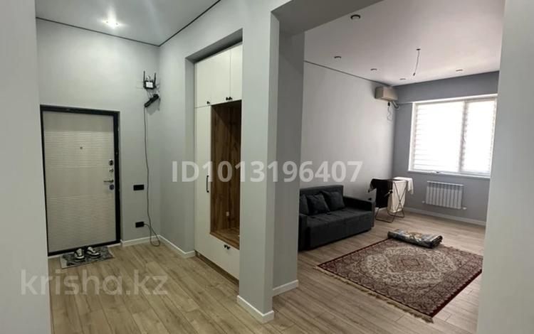 2-комнатная квартира · 72 м² · 7/15 этаж, 17-й мкр 87/4 за 20 000 ₸ в Актау — фото 2