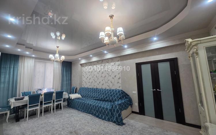 3-комнатная квартира · 105 м² · 7/8 этаж, мкр Нурсая, Рысбаева Габдиева 47 за 45 млн ₸ в Атырау — фото 12
