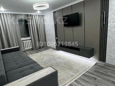 3-комнатная квартира · 63 м² · 5/5 этаж, Русакова 1 за 16.5 млн 〒 в Балхаше