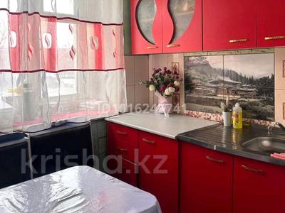 1-комнатная квартира · 38 м² · 3/5 этаж, 410 квартал 9 — Рядом магазин Южный, Мереке за 150 000 ₸ в Семее
