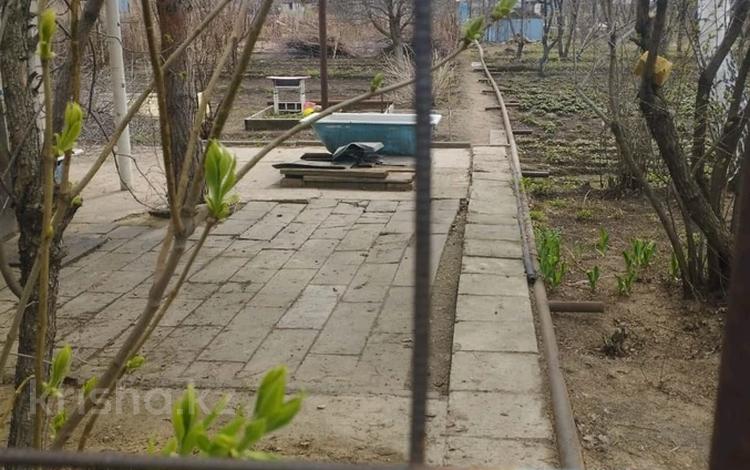Дача · 1 комната · 30 м² · 8 сот., Коммунальник1 99 — Саяжай Келешек за 5 млн 〒 в Актобе — фото 2