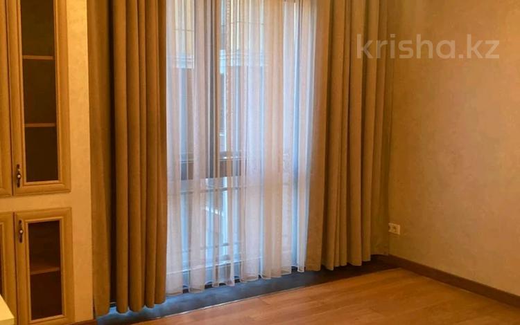 3-комнатная квартира · 136 м² · 4/9 этаж, Кабанбай батыра — Калдаякова за 180 млн ₸ в Алматы, Медеуский р-н — фото 2