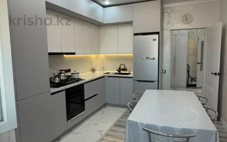 2-бөлмелі пәтер · 78 м² · 4/5 қабат, Алтын орда ш/а., бағасы: 30.6 млн ₸ в Актобе, мкр. Алтын орда — фото 12