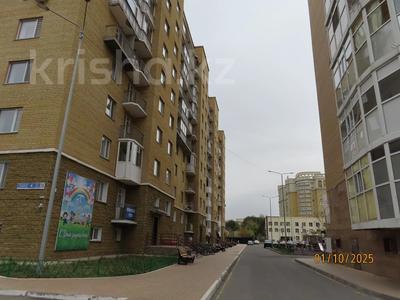 2-бөлмелі пәтер · 92 м² · 9/10 қабат, Торайгырова 4, бағасы: ~ 35 млн ₸ в Астане, р-н Байконур