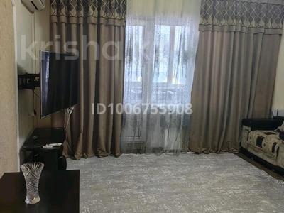 2-бөлмелі пәтер · 62 м² · 1/5 қабат, Сатпаева 148, бағасы: 250 000 〒
