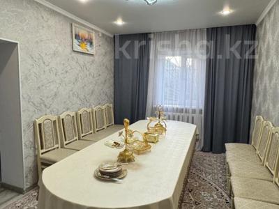 Отдельный дом · 6 комнат · 179 м² · 8 сот., Каирбекова 437 за 53 млн 〒 в Костанае