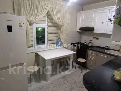 3-бөлмелі пәтер · 85 м² · 3/5 қабат, 17-ш/а. 91 — Нур, бағасы: 250 000 ₸ в Актау, 17-й мкр