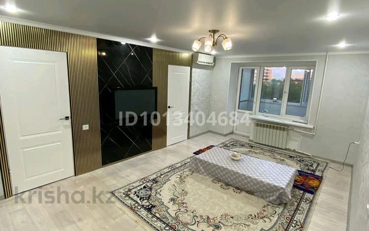 3-комнатная квартира · 65 м² · 4/9 этаж, мкр 5, Алия Мулдагулова 18 за 17.5 млн ₸ в Актобе — фото 2