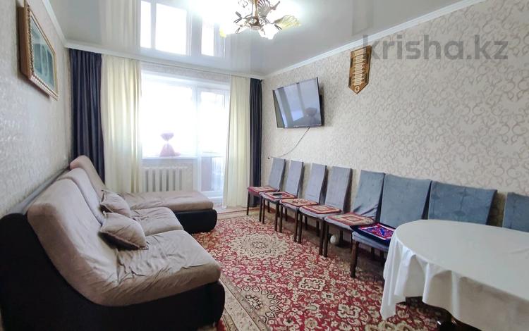 3-комнатная квартира · 61.5 м² · 4/5 этаж, Майкудук, Майкудук, мкр Восток-2 10 за 19 млн ₸ в Караганде, Алихана Бокейханова р-н — фото 2