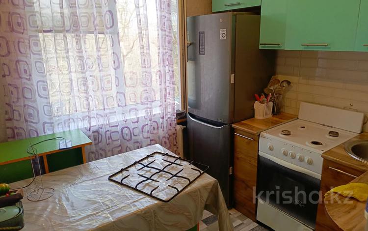 2-комнатная квартира · 45 м² · 5/5 этаж, мкр Акбулак 16 за 9.8 млн ₸ в Таразе — фото 2