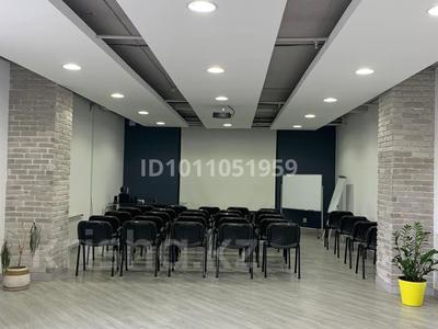 Свободное назначение, офисы, салоны красоты, фитнес и спорт, образование, конференц-залы, кабинеты и рабочие места, студии · 145 м² за 650 000 〒 в Астане, р-н Байконур