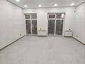 Еркін, кеңселер, дүкендер мен бутиктер · 100 м², бағасы: 650 000 ₸ в Актобе, мкр. Алтын орда — фото 9