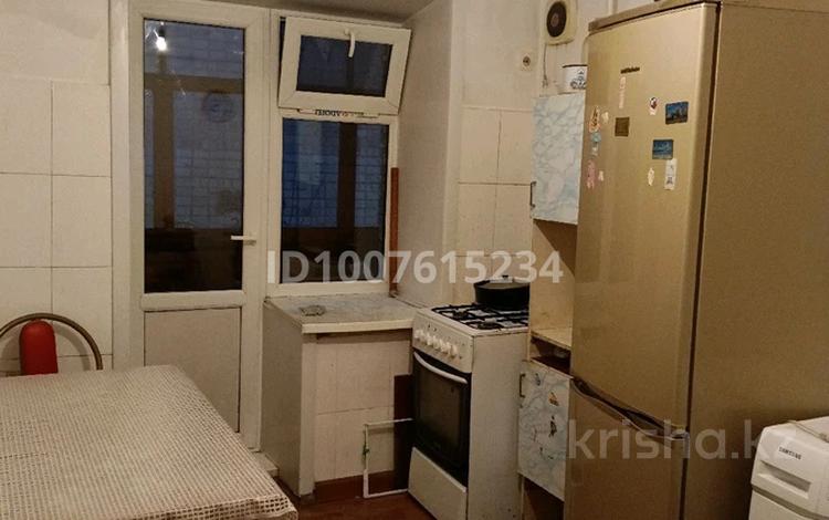 1-комнатная квартира · 35 м² · 1/5 этаж, мкр Михайловка , Крылова 44 за 150 000 ₸ в Караганде, Казыбек би р-н — фото 2