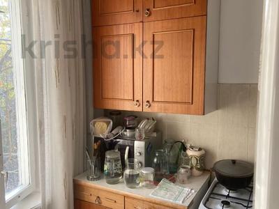 2-комнатная квартира, 42 м², 5/5 этаж, Жарокова 37/2 за 27.5 млн 〒 в Алматы, Алмалинский р-н