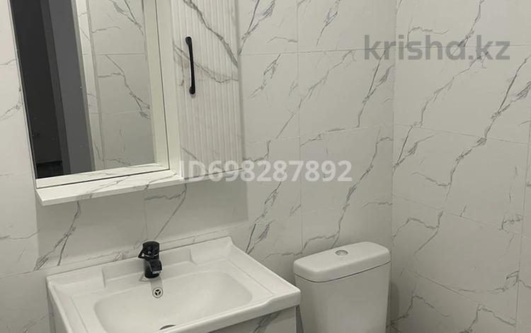 2-комнатная квартира · 70 м² · 13/13 этаж, Есенова 160/3 за 350 000 ₸ в Алматы, Жетысуский р-н — фото 18