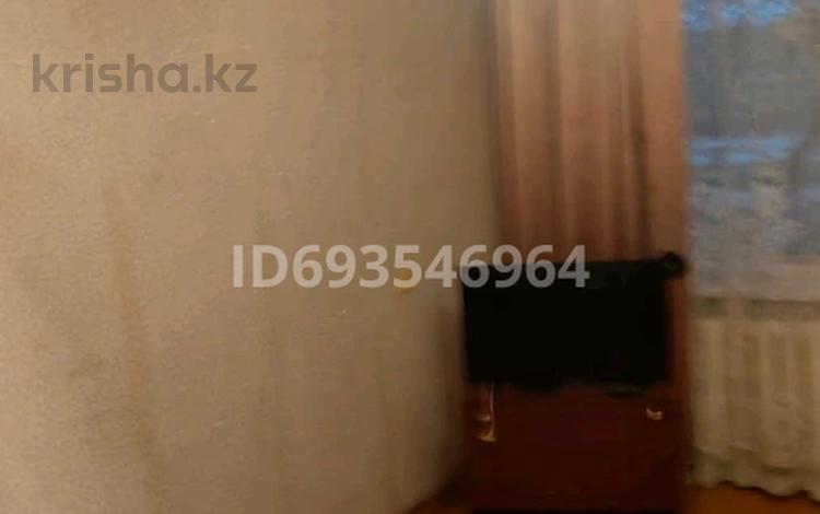 1-комнатная квартира, 33 м², 1/9 этаж, пр.Назарюаева — назарбаева-амангельды за 9.5 млн 〒 в Павлодаре — фото 2
