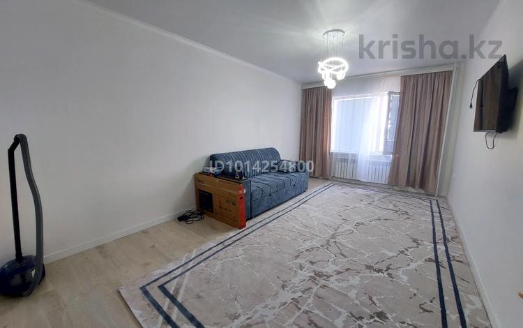 2-комнатная квартира · 64 м² · 4/5 этаж, Аль-фараби 35 за 150 000 ₸ в Таразе — фото 2