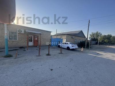 Жеке үй · 5 бөлме · 250 м² · 8 жүзд., Сералиев 25а — Исатай Таймановтың қиылысы, бағасы: 18.5 млн ₸ в 